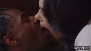 Valentina the secretary that loves in the back part of body