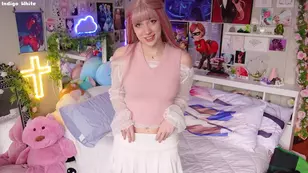 Self satisfaction on Valentine's Day solo girl action and lesbian sex