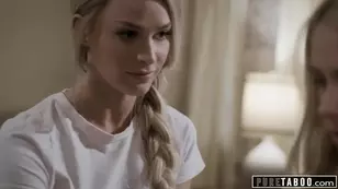 Sexy Emma Hix fell in love with her stunning stepmom in a forbidden family romance