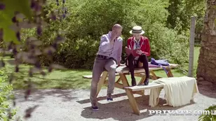 The hottest Colombian babe Veronica Leal in action