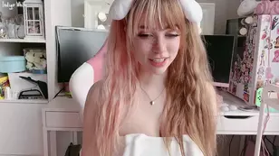 Special attraction stripper outfit pierced navel and empowering sex