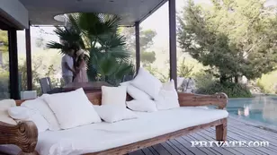 An appetizing woman Ginebra Bellucci has anal sex in a unique setting