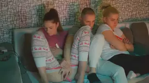 Female friend achieves orgasm while masturbating alongside her buddy