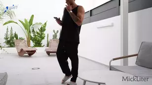 A beautiful girl gave me great sex on the street