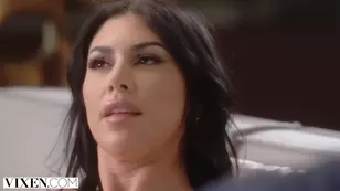 Vixen gets fucked in different poses and on her face