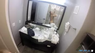 Get some muscles with steaming hot NPC Nicole Aniston