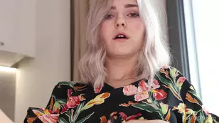 Eva Elfie's solo masturbation clip in HD by Karup's PC