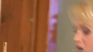 Blondie in glamorous outfit makes a stunning blowjob Watch her captivating performance