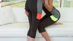 A beautiful lesbian sex scene in high definition with Mia Evans and Lien Parker